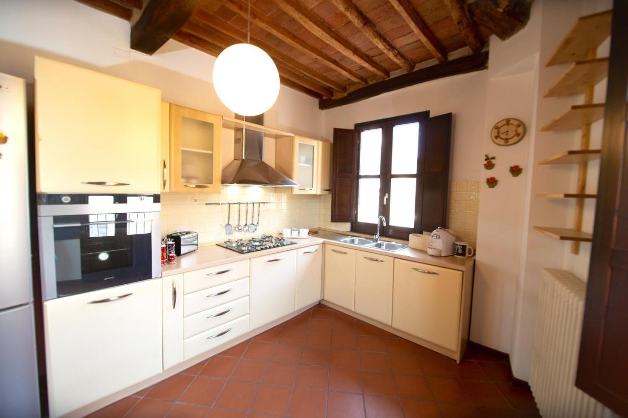 Serena Apartment, Cosy Close Center Town Lucca Buitenkant foto