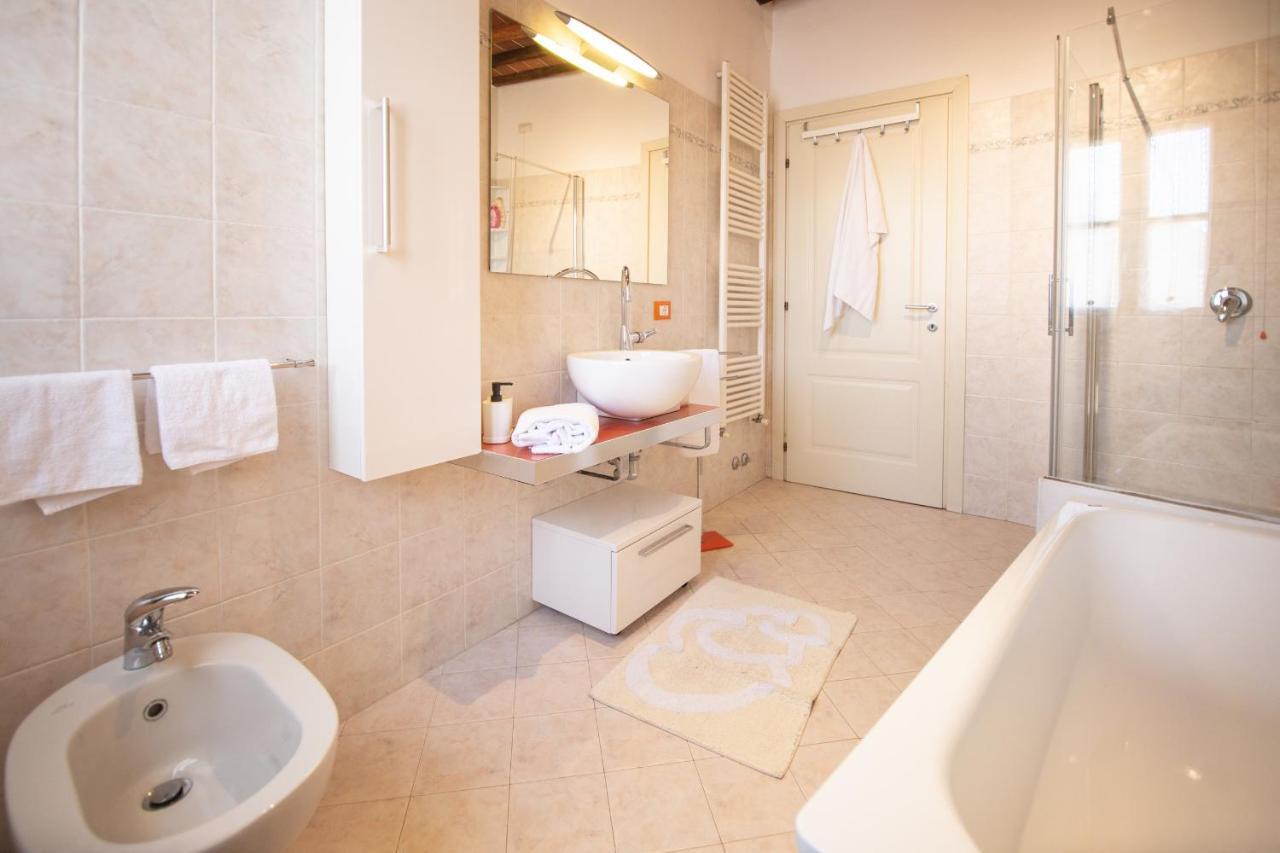 Serena Apartment, Cosy Close Center Town Lucca Buitenkant foto